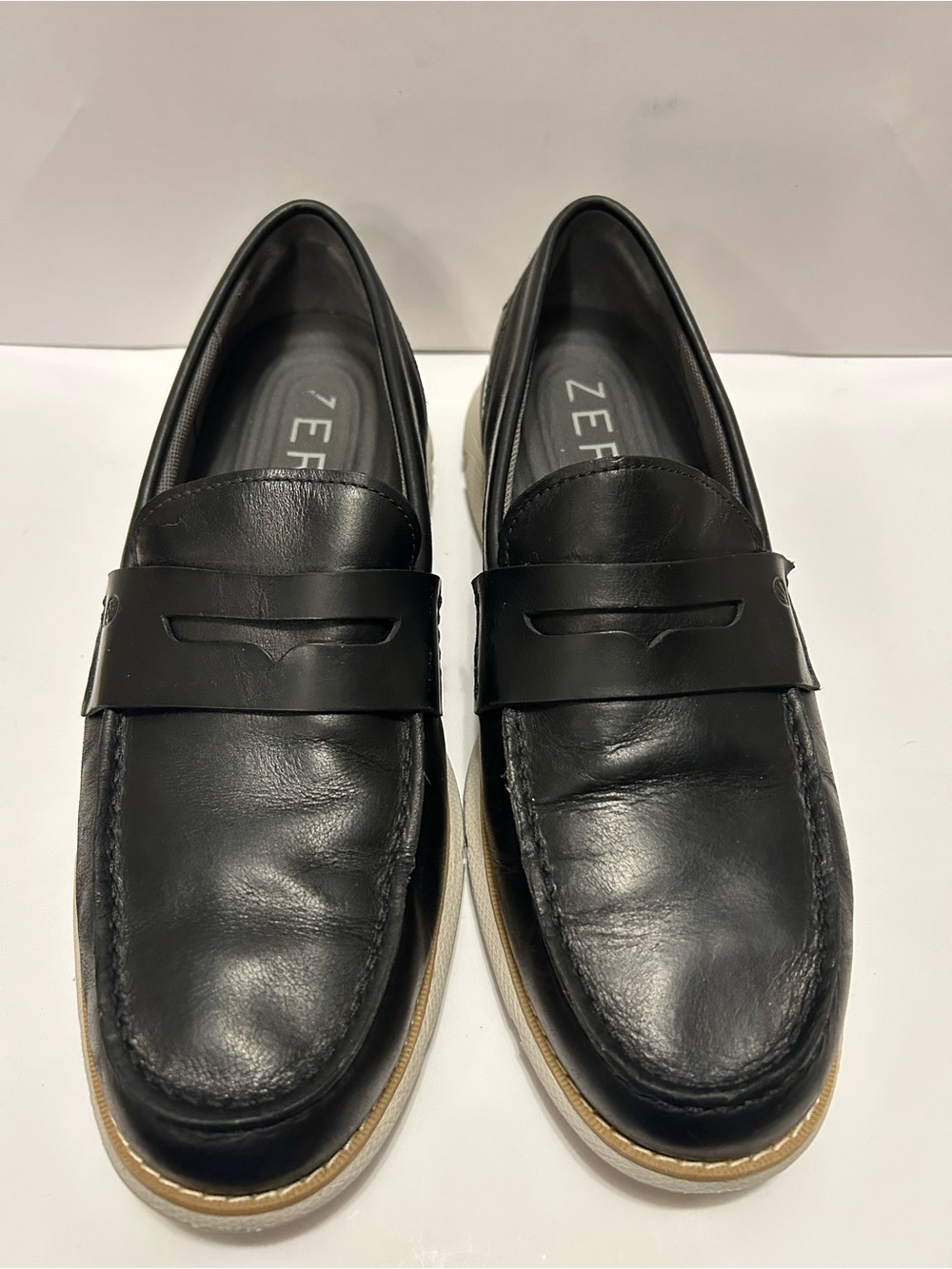 Cole Haan Black Leather Penny Loafers with Contrast Sole Men size 9.5